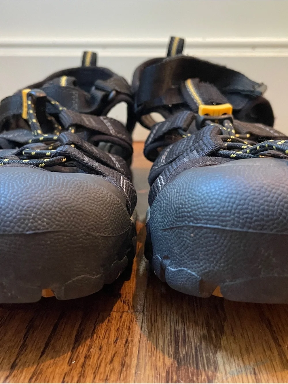 KEEN Women’s 9.5 SPD Cycling Sandals Black Shimano SM-SH51 Cleats Waterproof